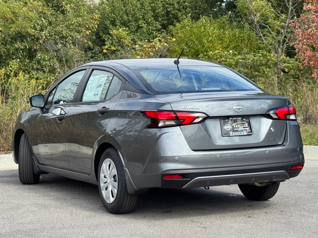 New 2025 Nissan Versa 1.6 S Sedan