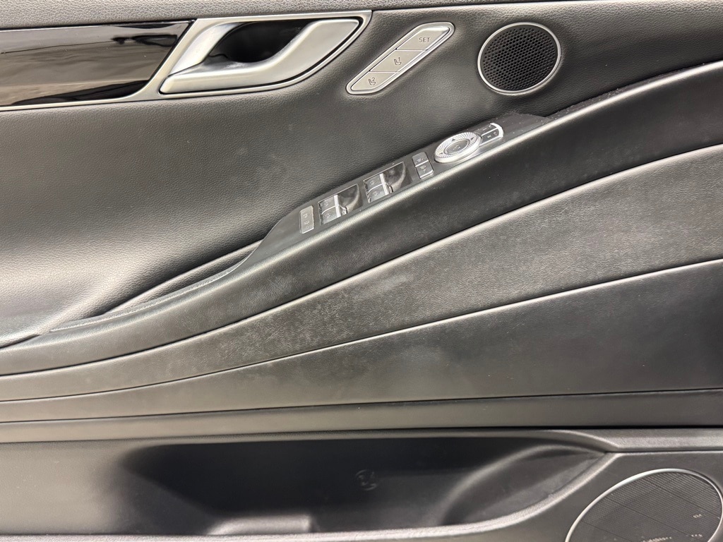 2023 GENESIS G80 - Image 18