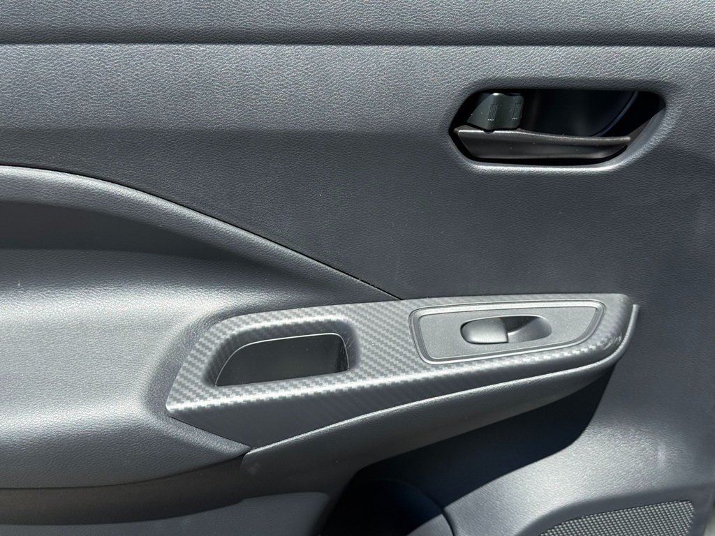 2025 NISSAN VERSA - Image 23