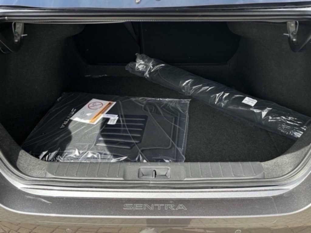 2025 NISSAN SENTRA - Image 24