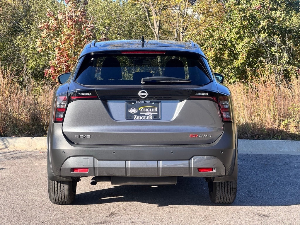 2025 NISSAN KICKS MPV - Image 5