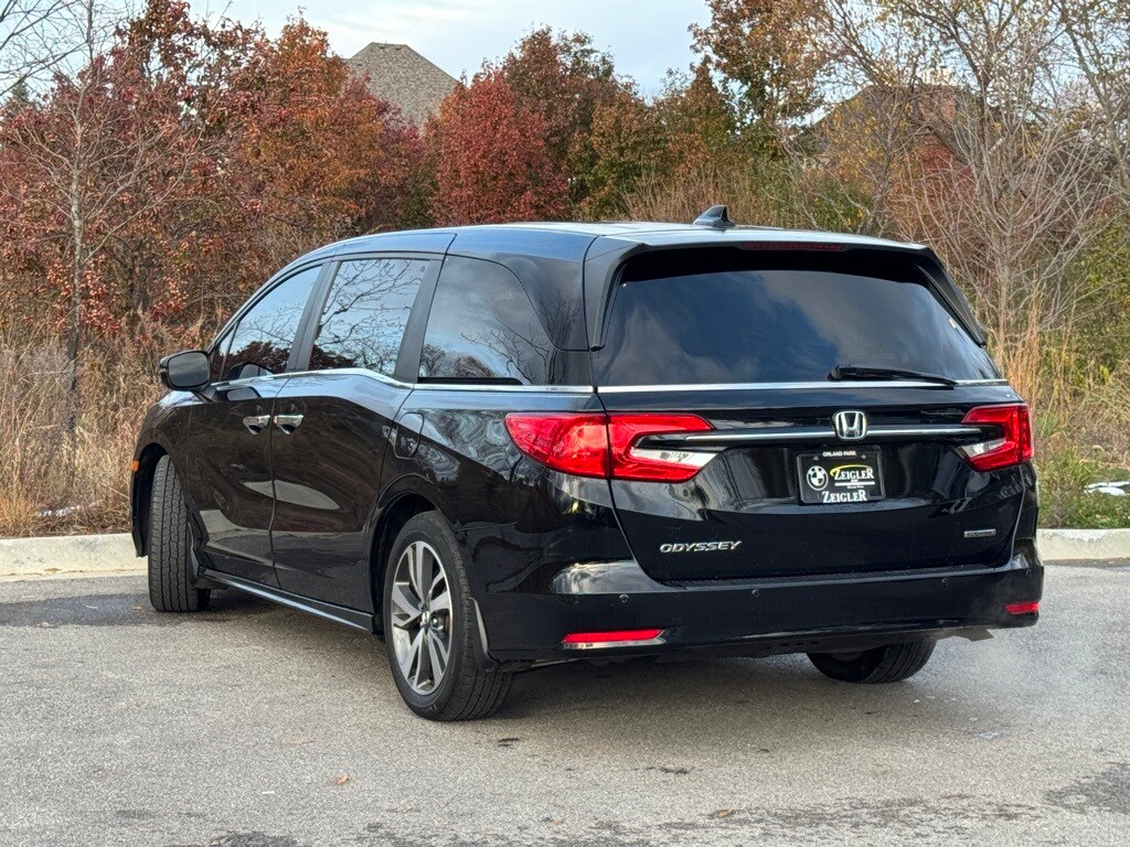 2023 Honda Odyssey Touring photo 4