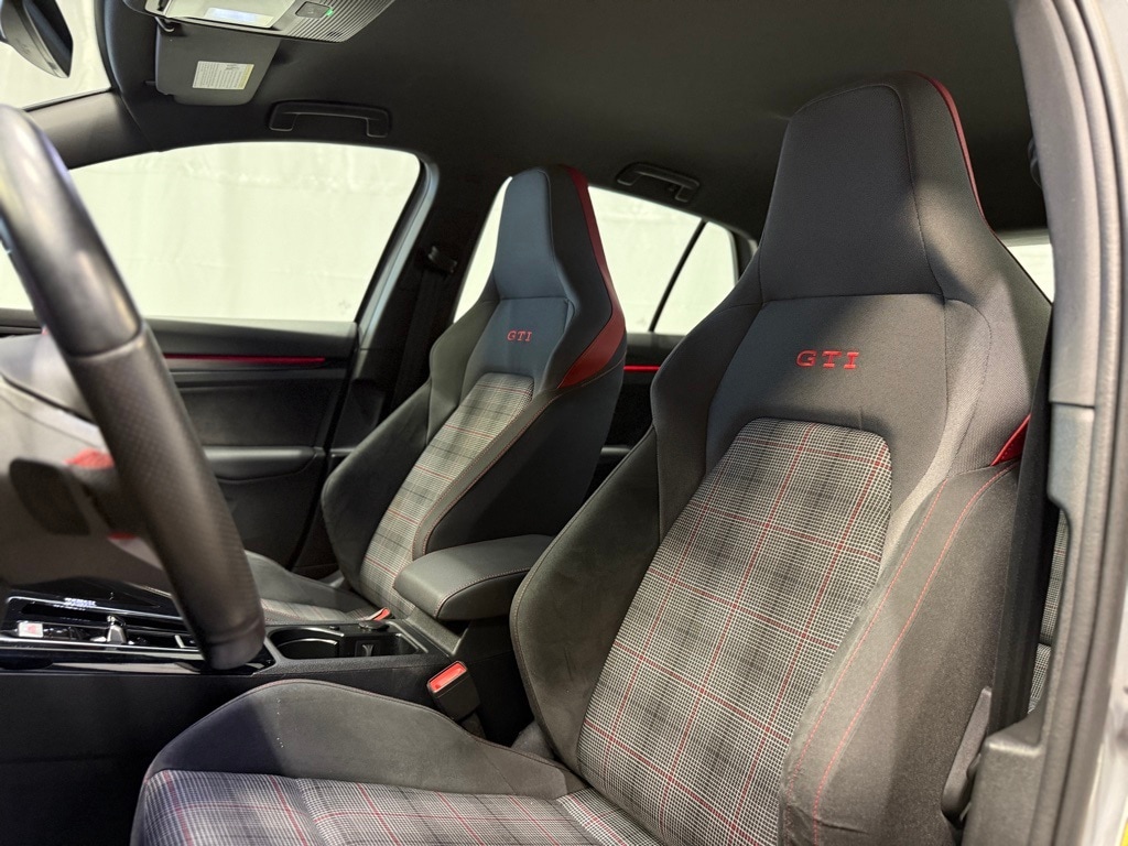 2024 VOLKSWAGEN GOLF GTI - Image 24