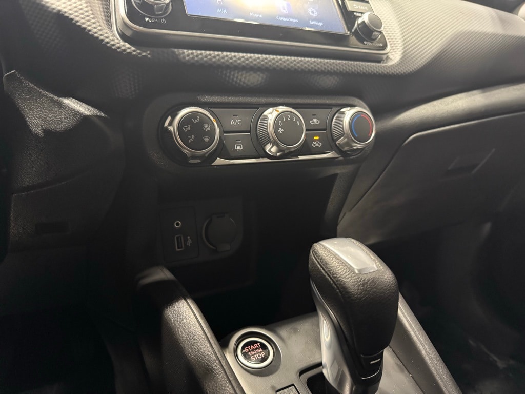 2023 NISSAN KICKS - Image 9