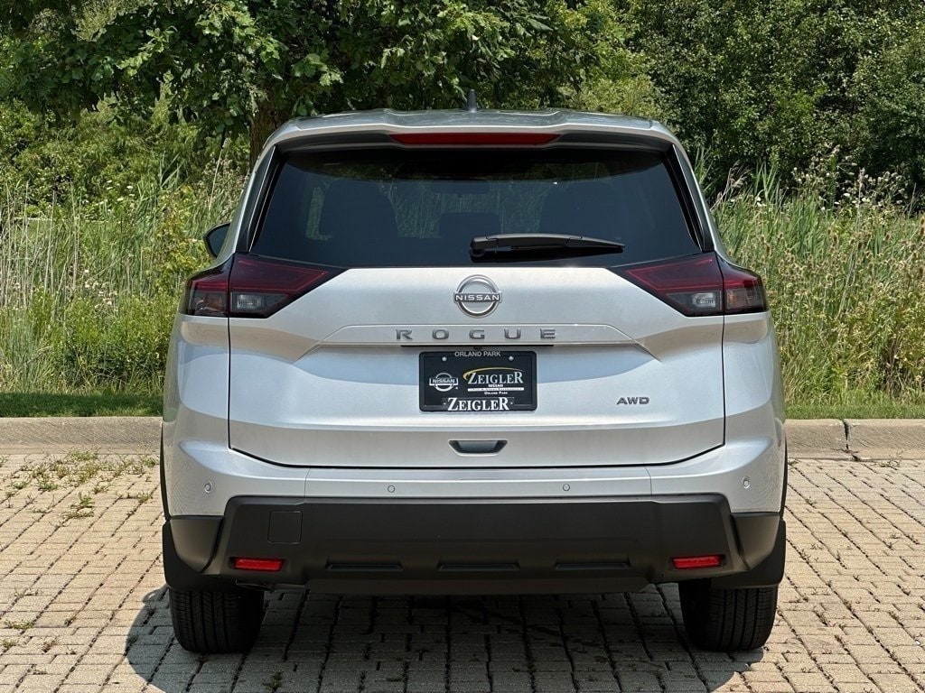 2025 NISSAN ROGUE - Image 7