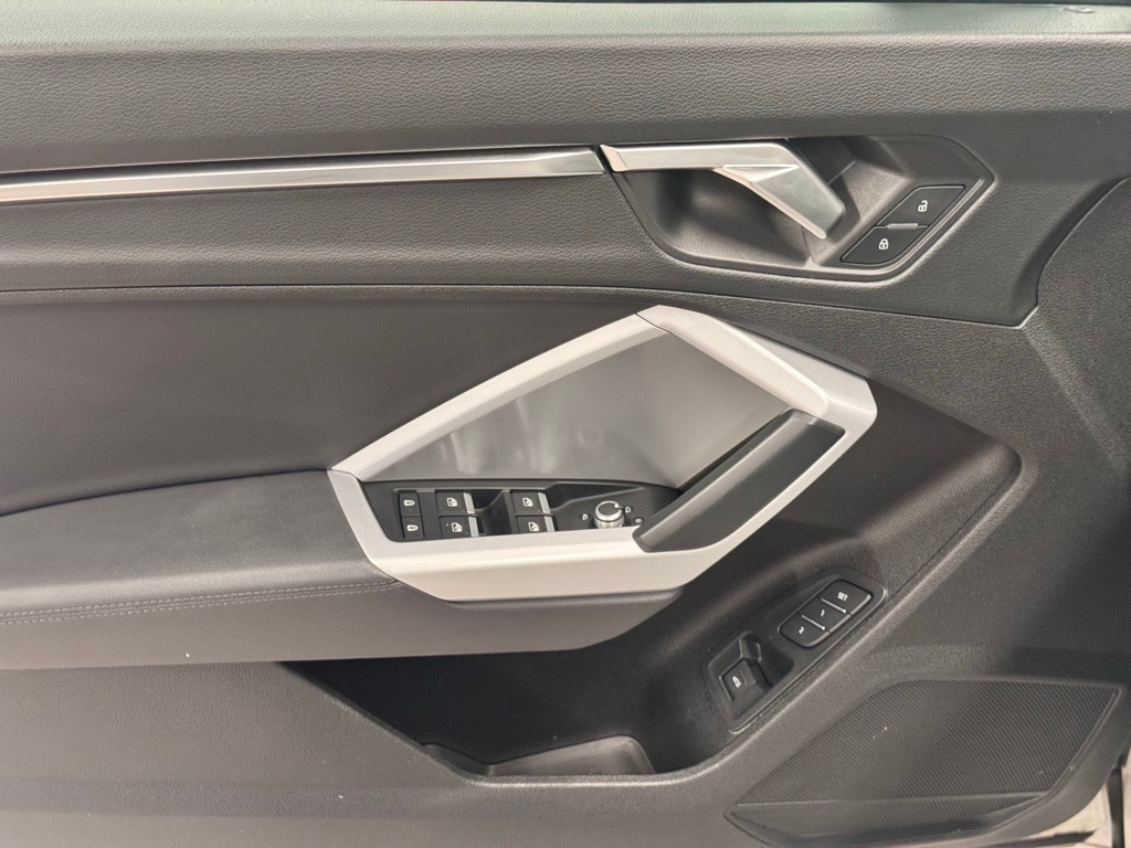 2023 AUDI Q3 - Image 18
