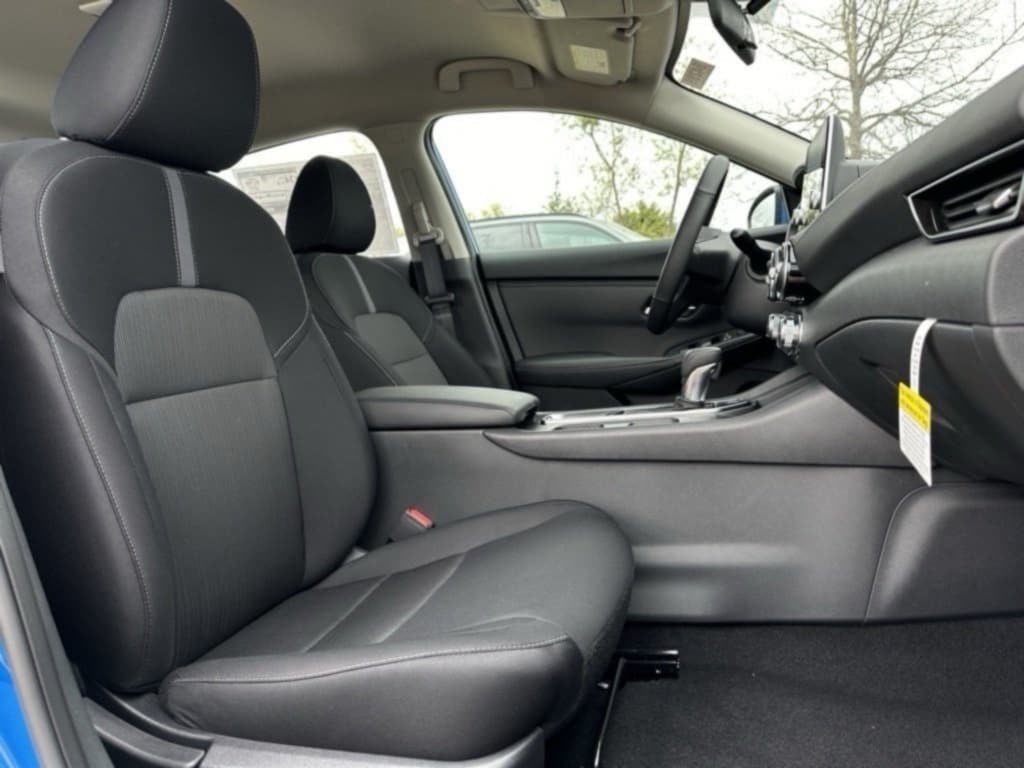 2025 NISSAN SENTRA - Image 26