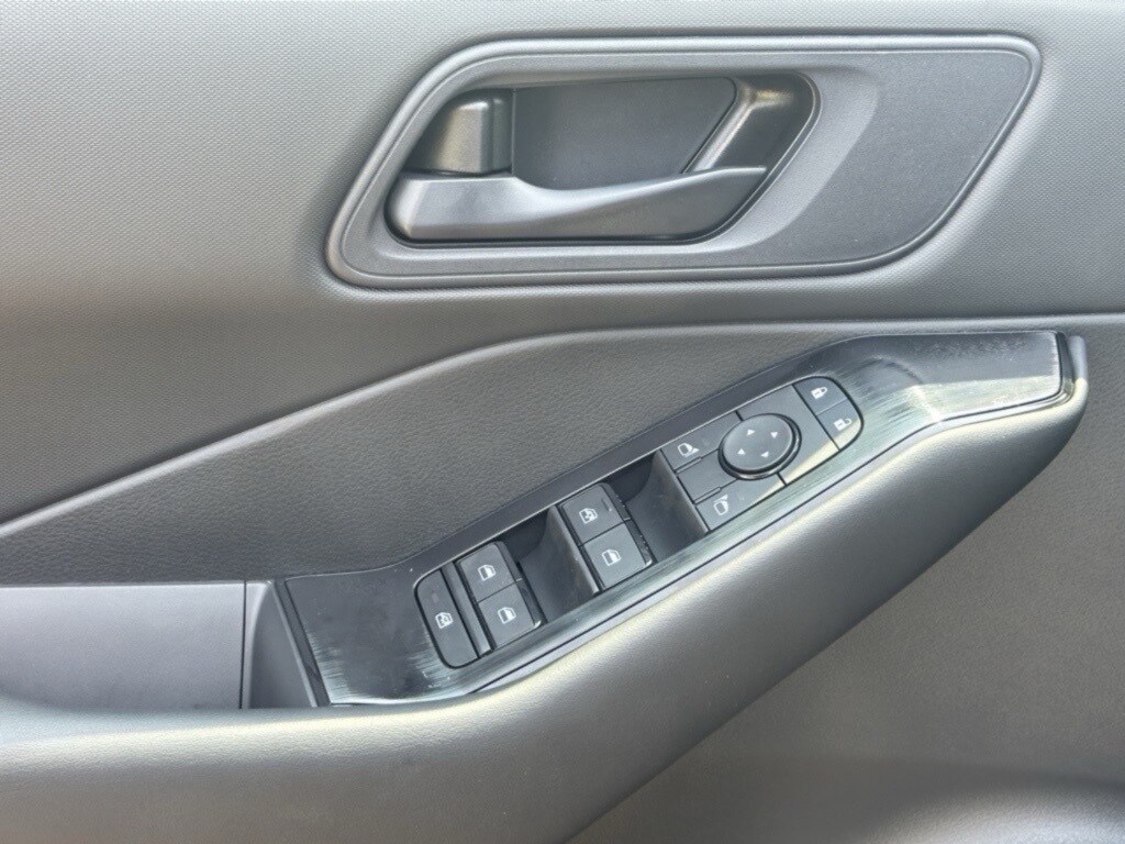 2025 NISSAN ROGUE - Image 14