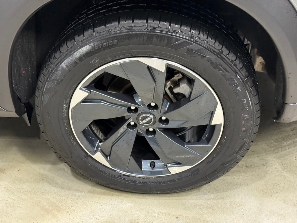 2024 NISSAN ROGUE - Image 7