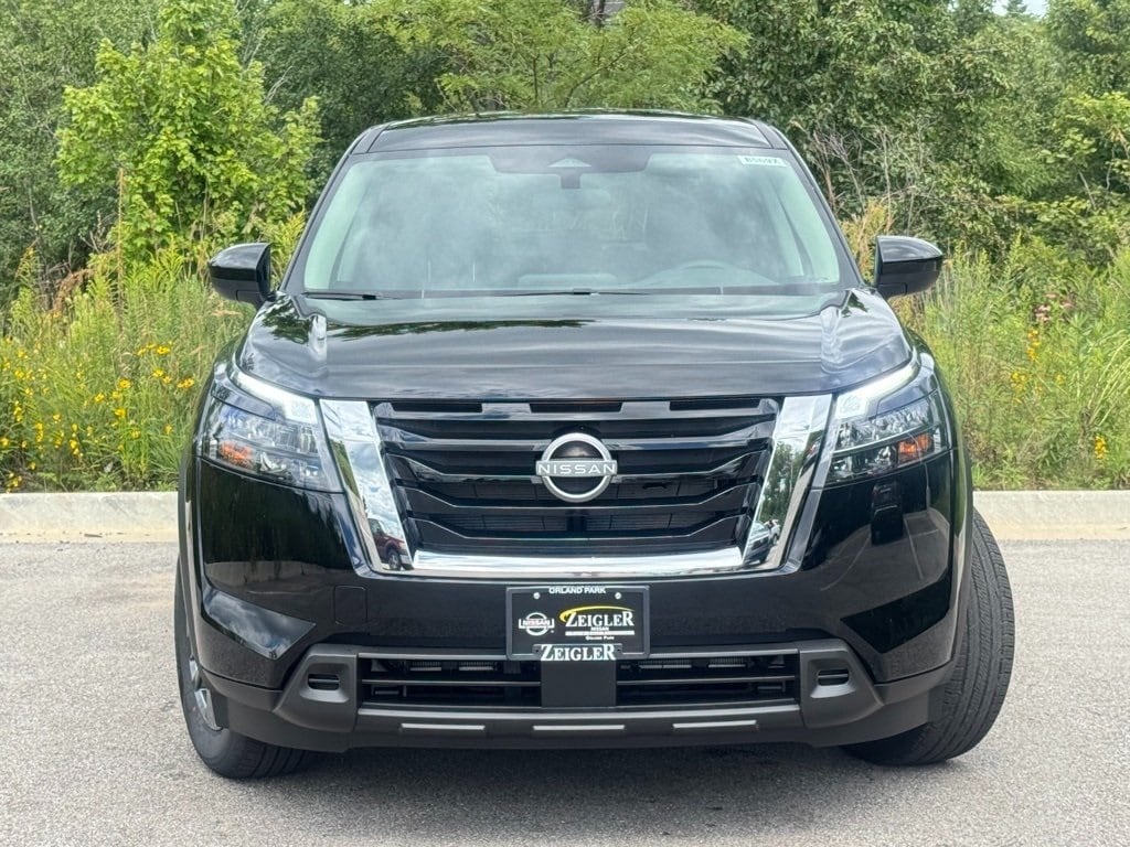 2025 NISSAN PATHFINDER - Image 2