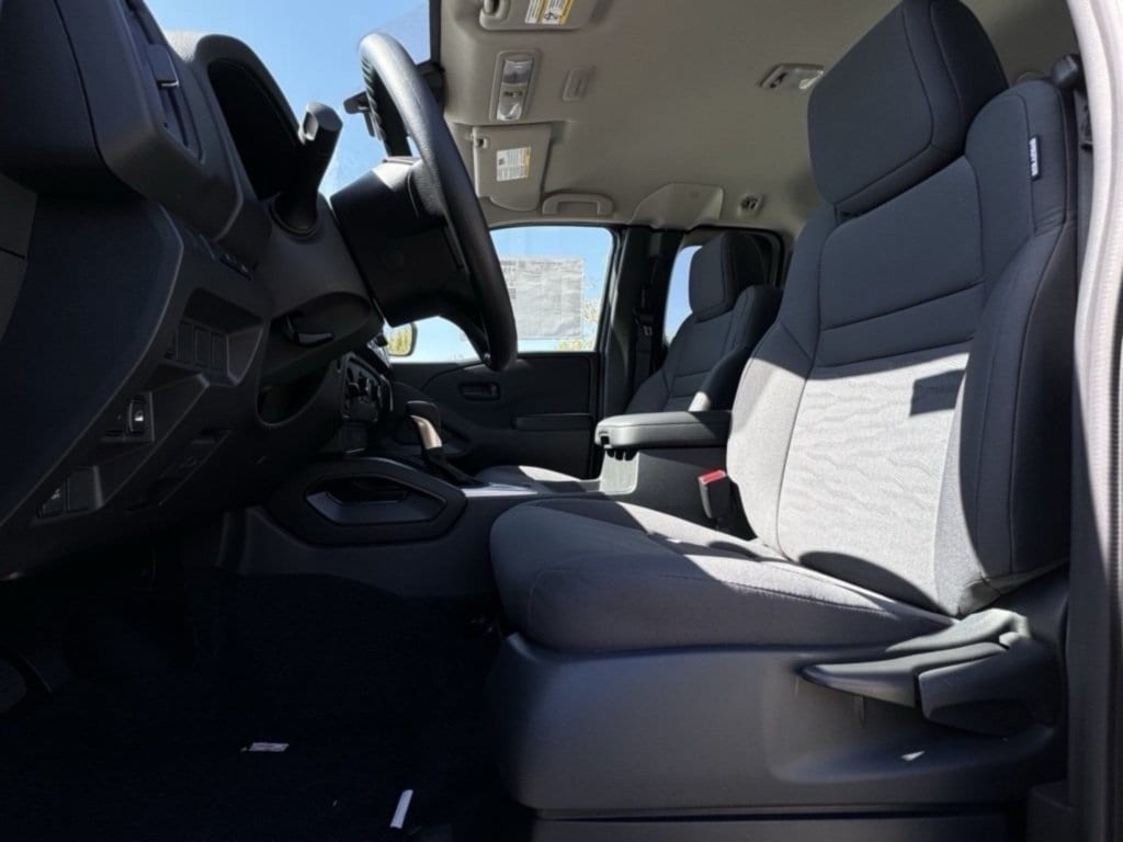 2025 NISSAN FRONTIER - Image 21
