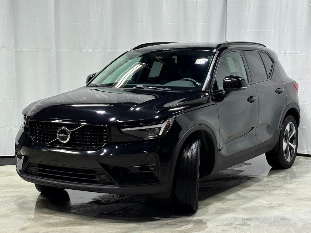2024 VOLVO XC40 - Image 3