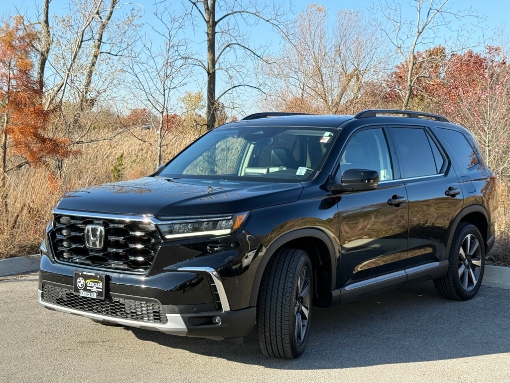 Certified 2025 Honda Pilot Touring SUV