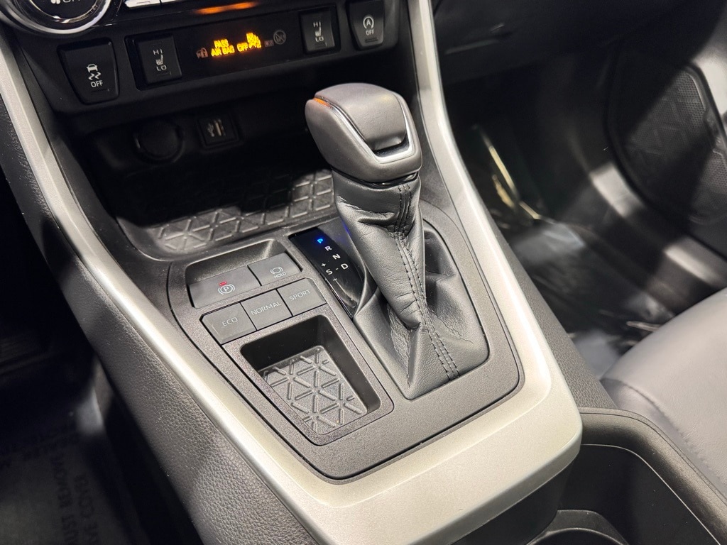 2023 TOYOTA RAV4 - Image 10