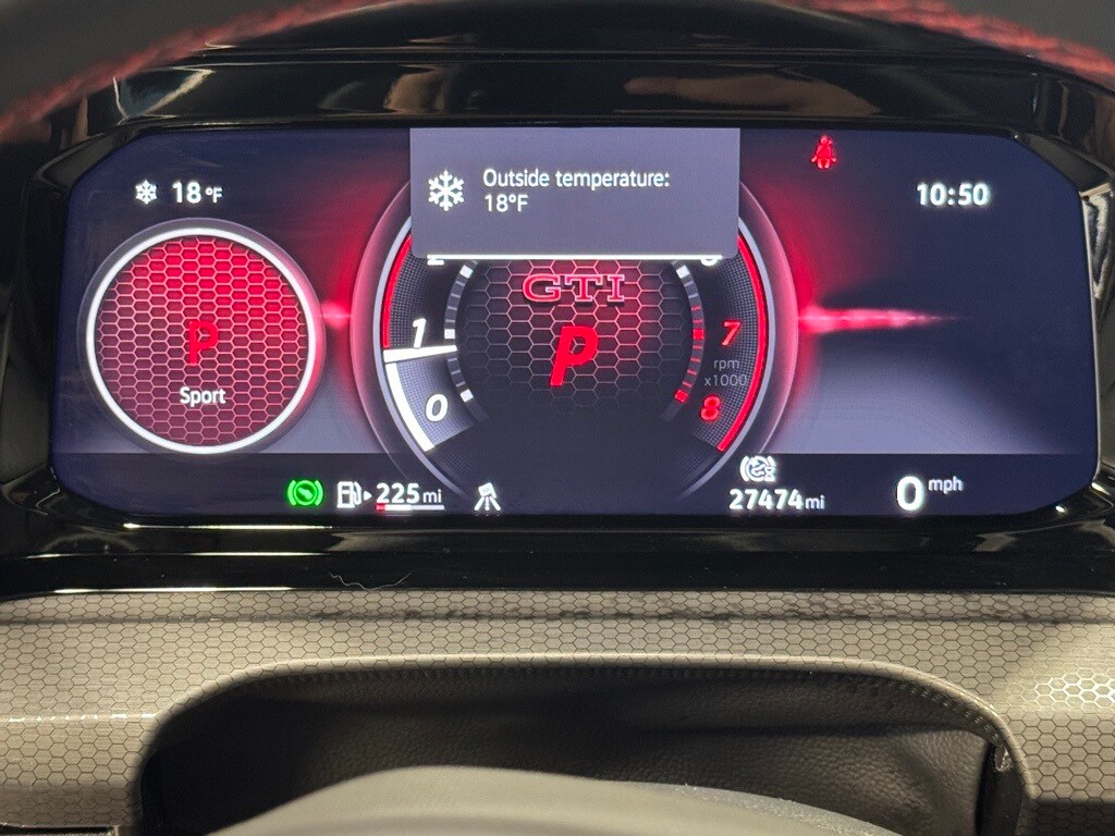 2024 VOLKSWAGEN GOLF GTI - Image 32