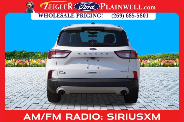 2021 Ford Escape SE photo 3