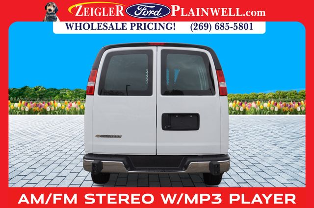 2024 Chevrolet Express 2500 Work Van Cargo photo 3
