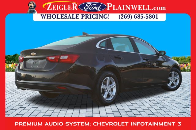 2022 Chevrolet Malibu LS photo 2
