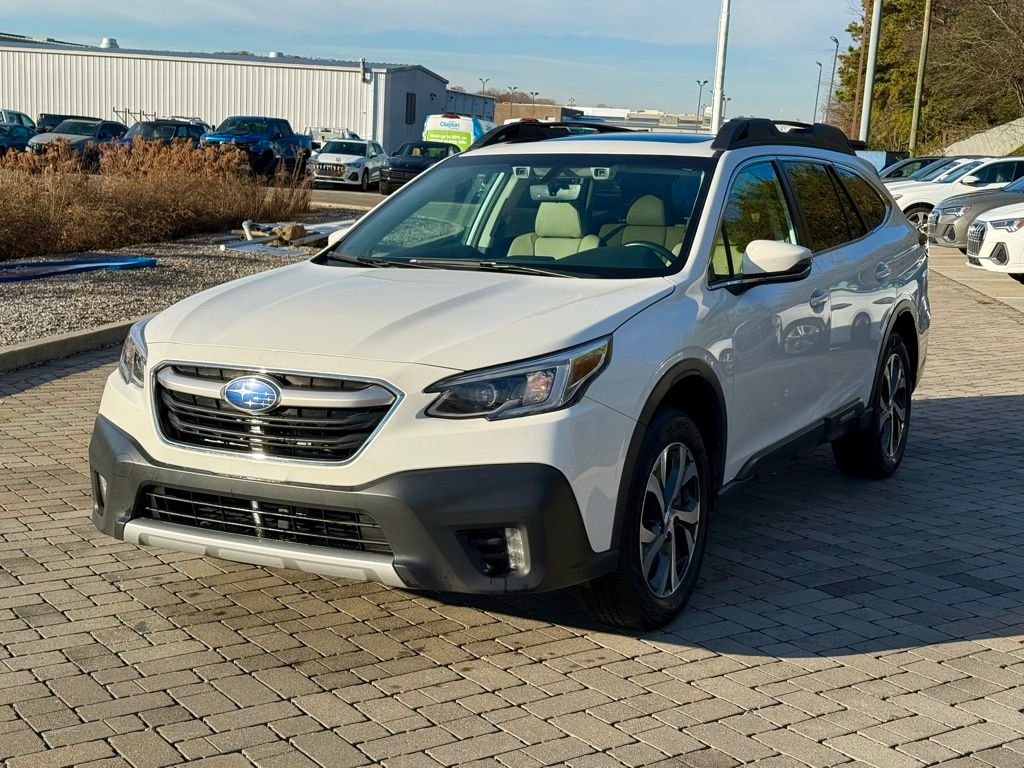 2022 Subaru Outback Limited photo 3