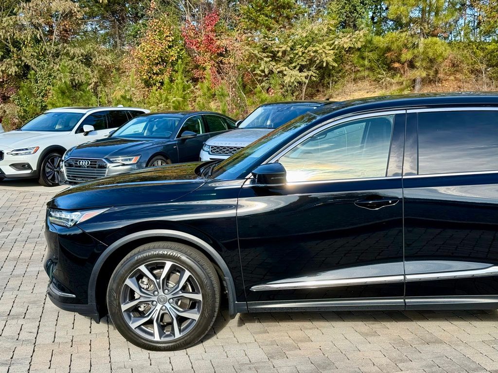 2023 Acura MDX Technology SH-AWD photo 4