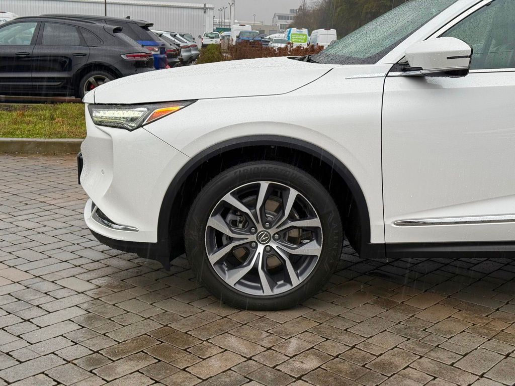 2023 Acura MDX Technology SH-AWD photo 4