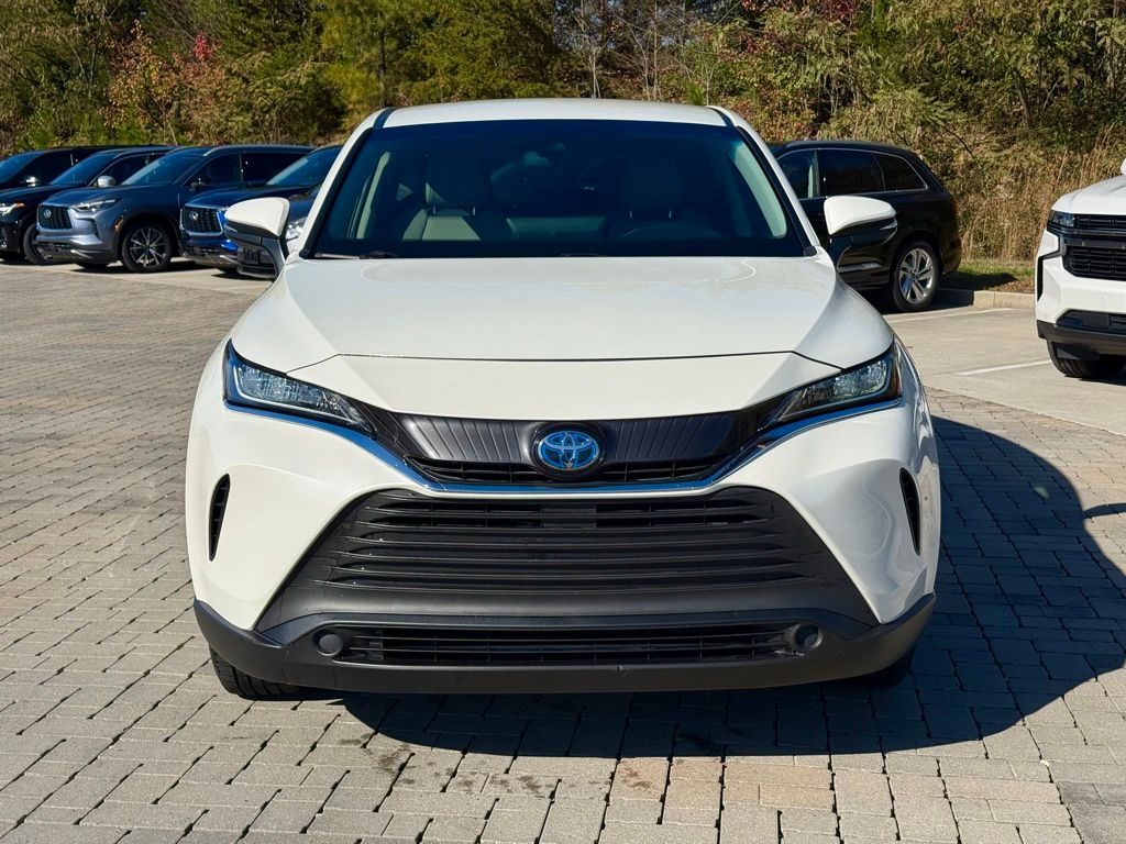 2022 Toyota Venza LE photo 2