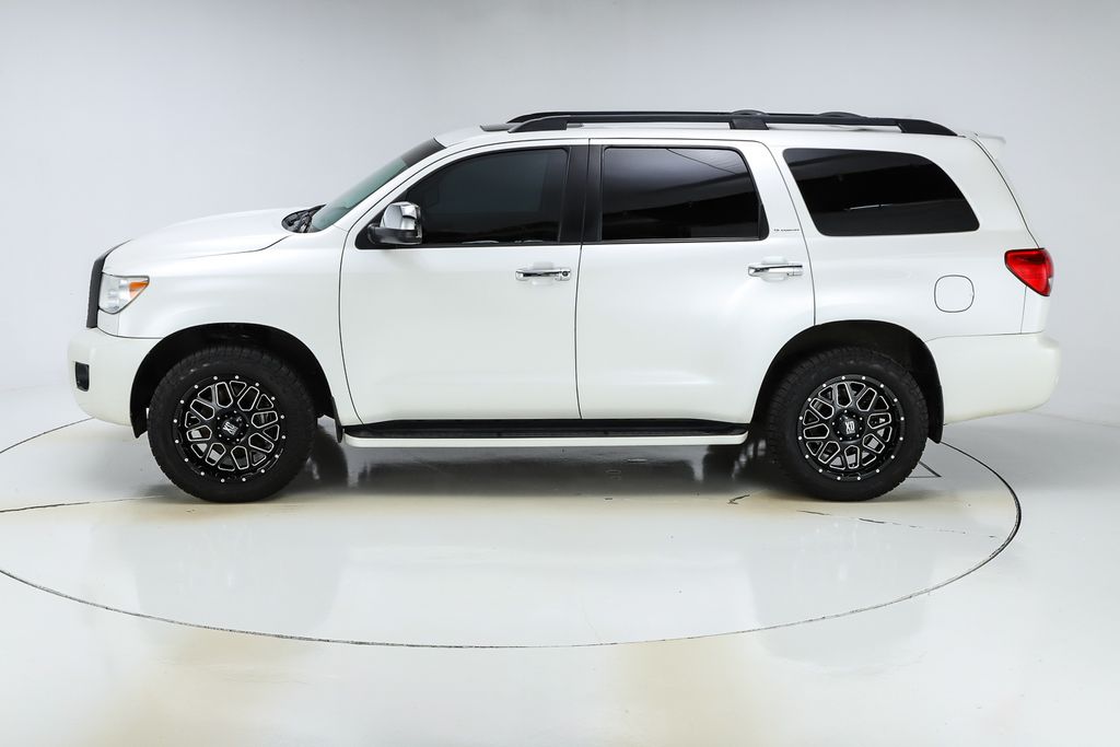 2016 Toyota Sequoia Platinum photo 2