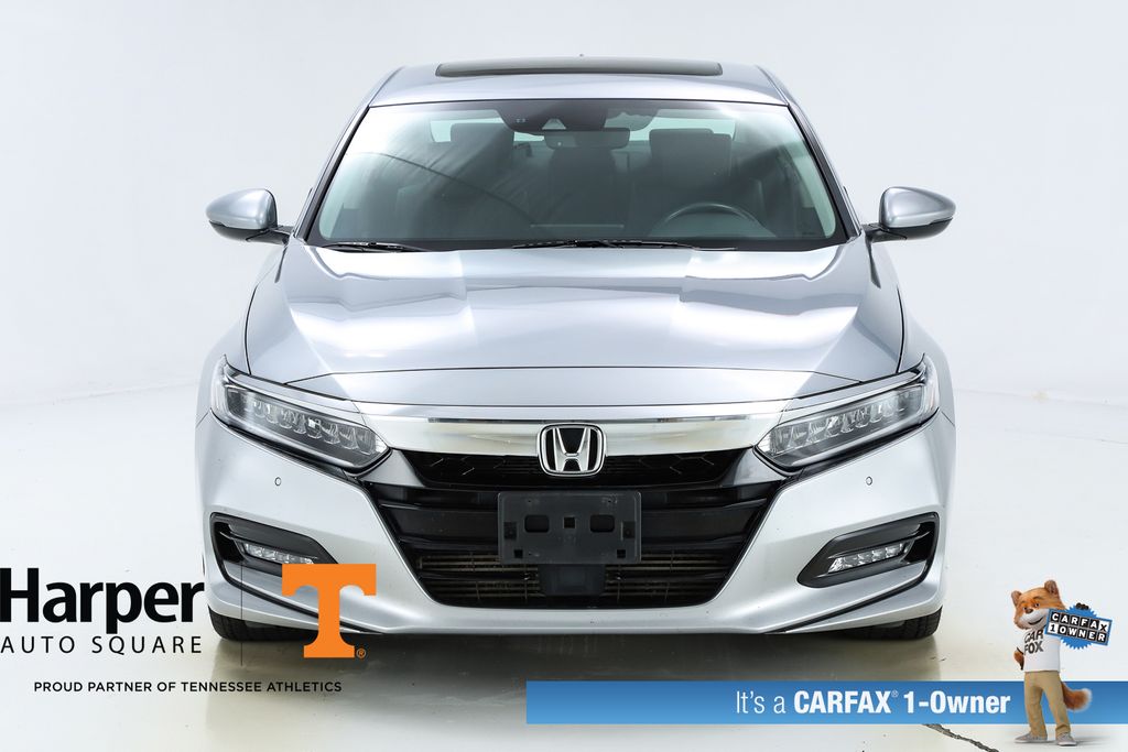2018 Honda Accord Touring 2.0T photo 2