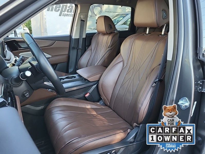 2025 Acura MDX Advance SH-AWD photo 2