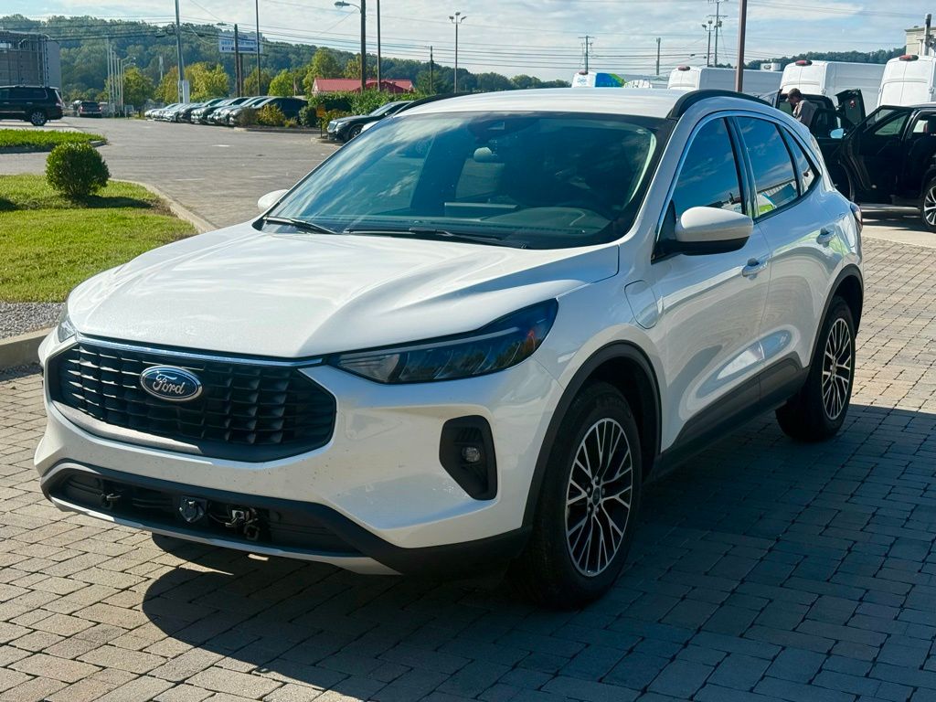 2024 Ford Escape Plug-In Hybrid Base photo 3