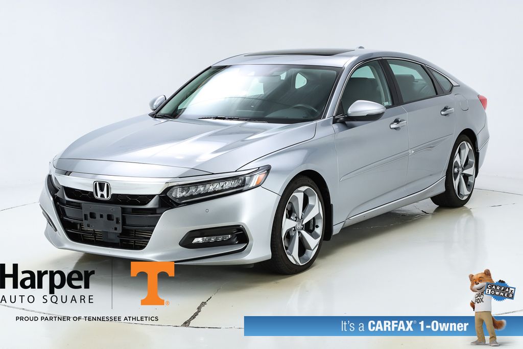 2018 Honda Accord Touring 2.0T photo 3