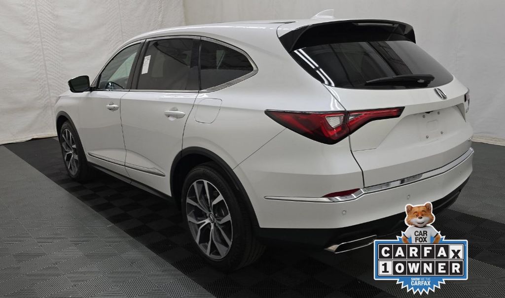 2023 Acura MDX Technology SH-AWD photo 3
