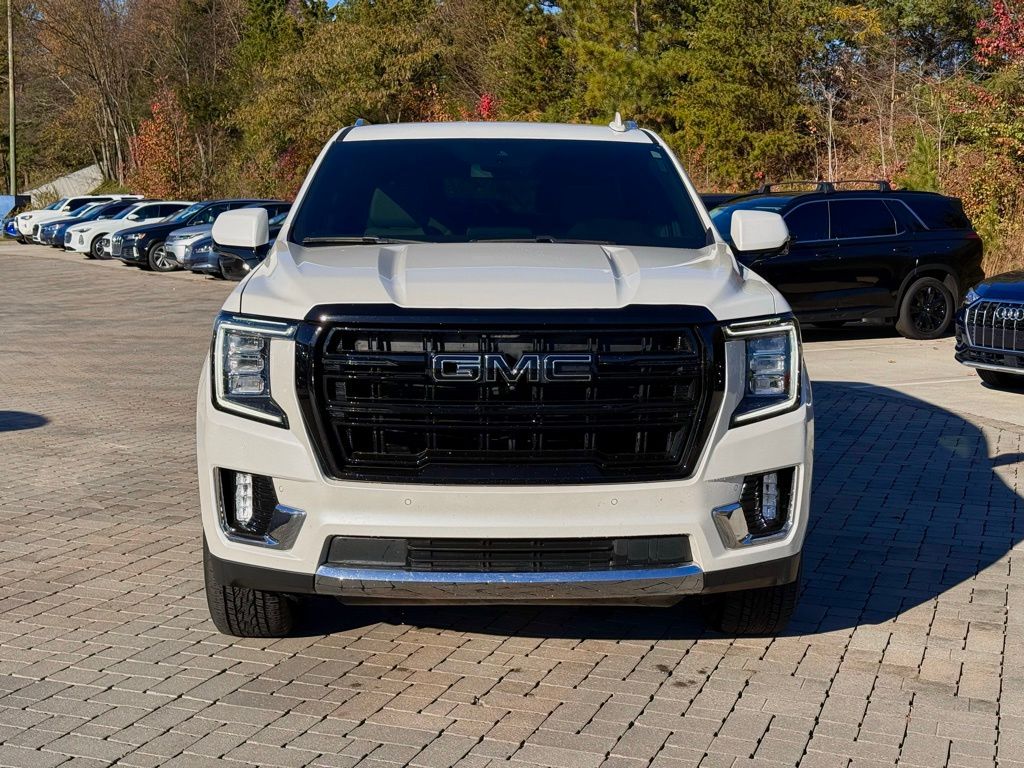 2024 Gmc Yukon SLT photo 2