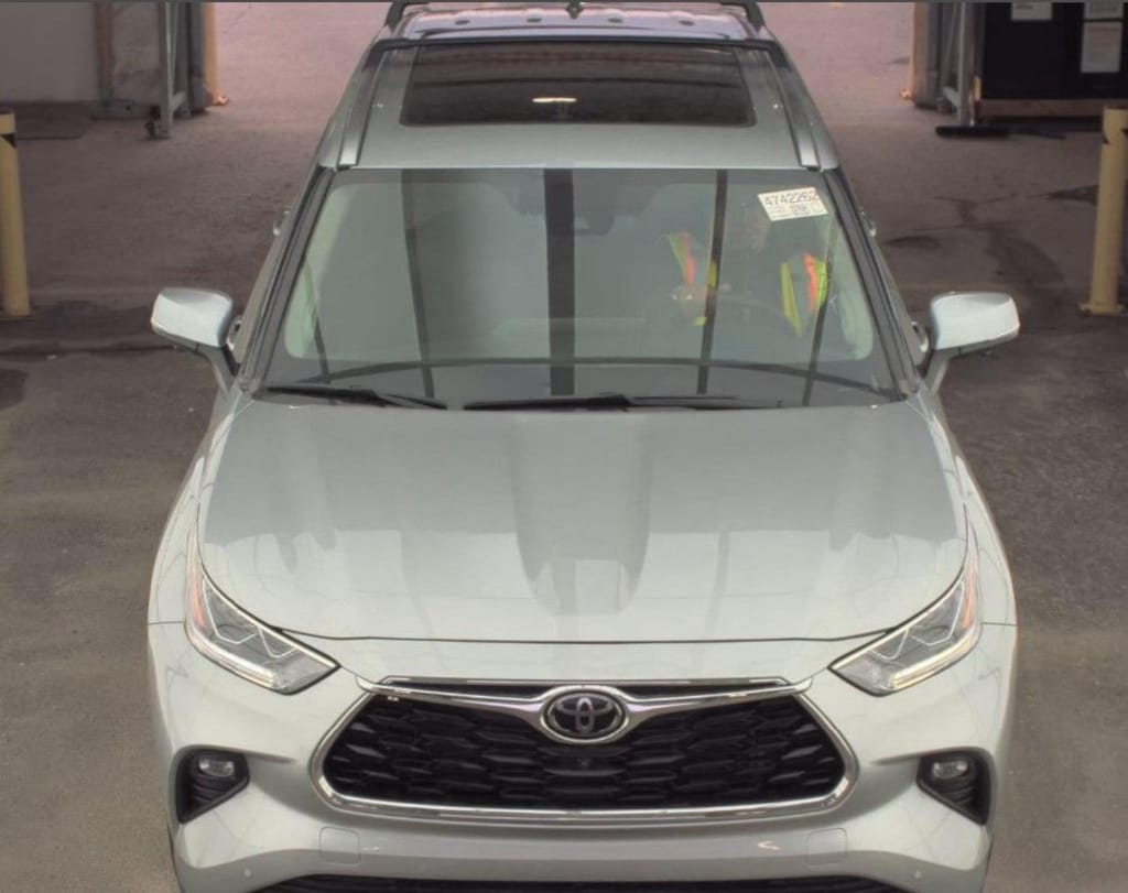 Used 2024 Toyota Highlander Platinum SUV