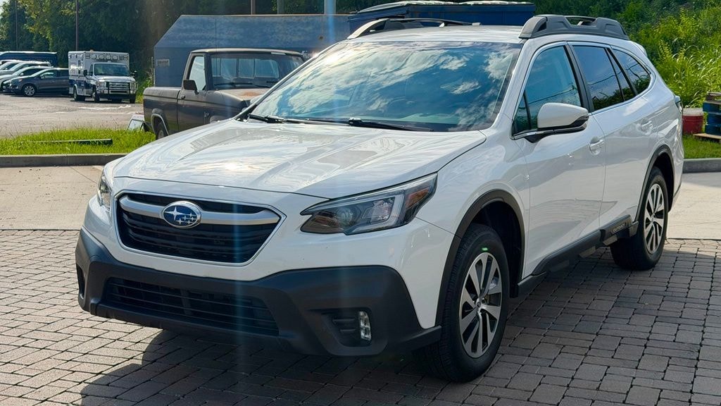 Used 2022 Subaru Outback Premium SUV