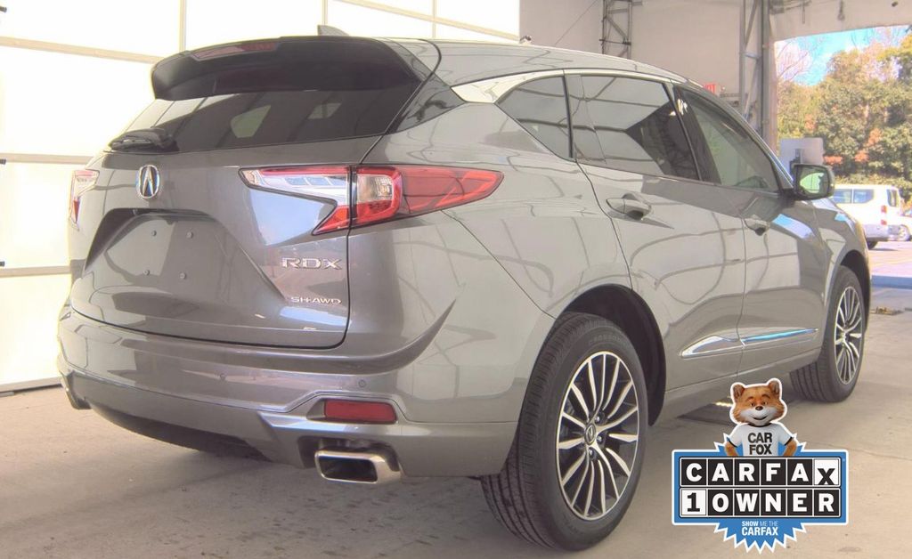 2025 Acura RDX Advance photo 2