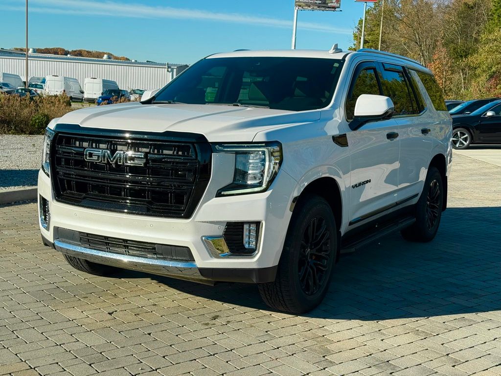 2024 Gmc Yukon SLT photo 3
