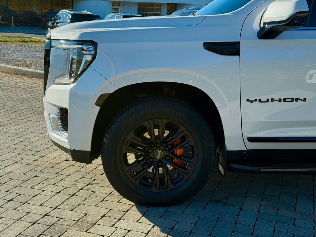 2024 Gmc Yukon SLT photo 4