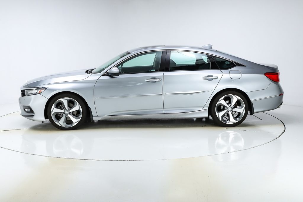 2018 Honda Accord Touring 2.0T photo 4