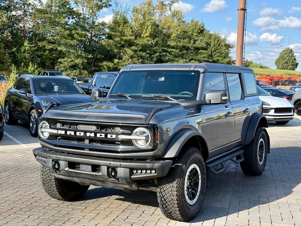 2021 Ford Bronco Outer Banks photo 3