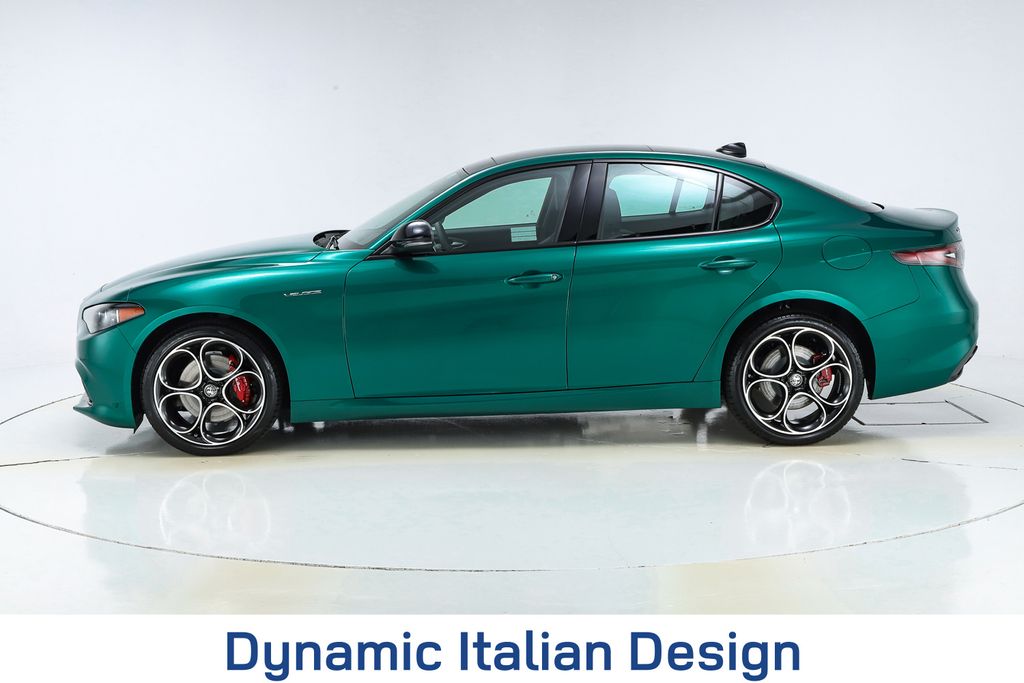 2025 Alfa Romeo Giulia SPRINT photo 2