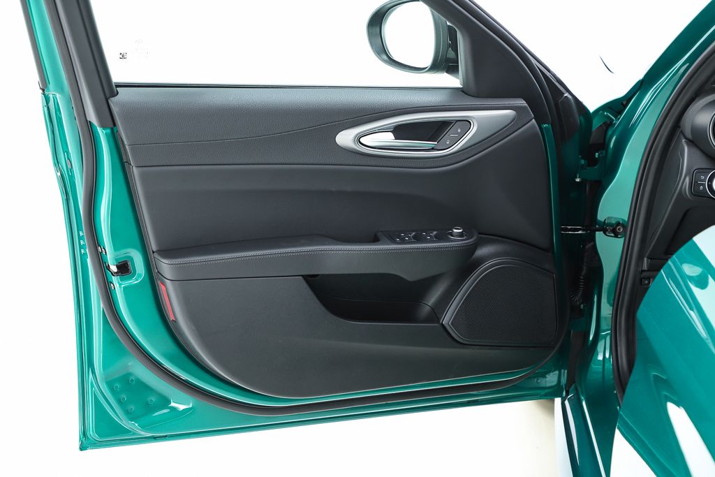 2026 Alfa Romeo Giulia Base - Photo 19