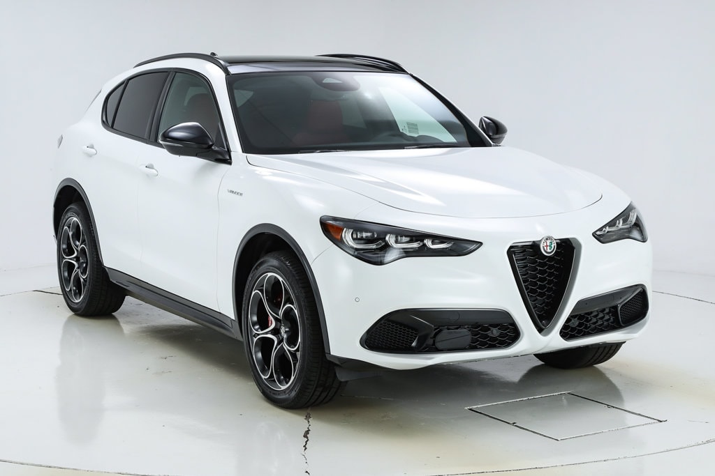 2025 Alfa Romeo Stelvio Base - Photo 16