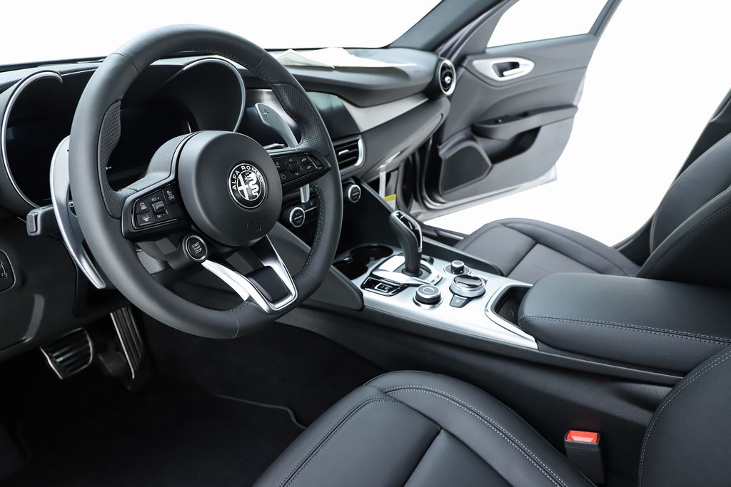 2025 Alfa Romeo Giulia Base - Photo 20