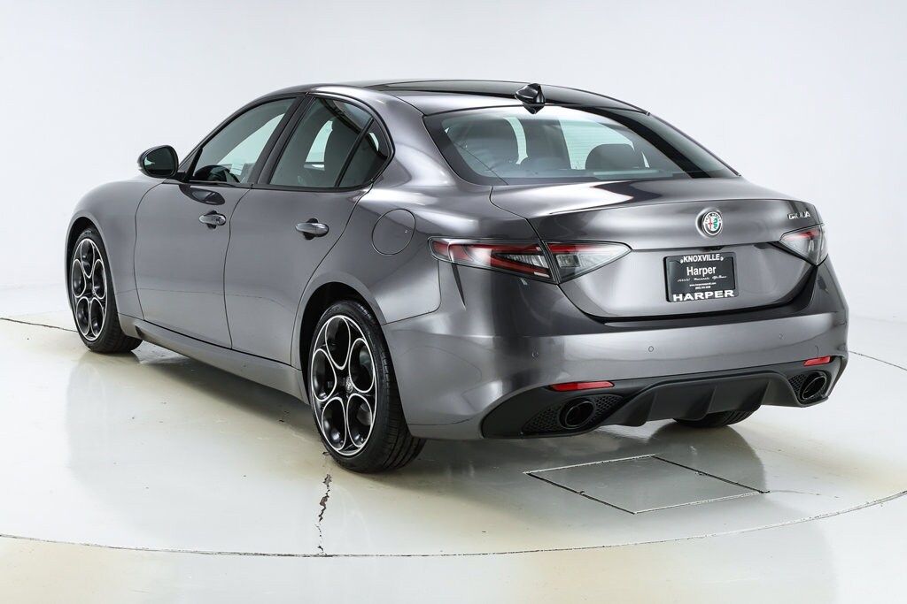 2025 Alfa Romeo Giulia Base - Photo 8