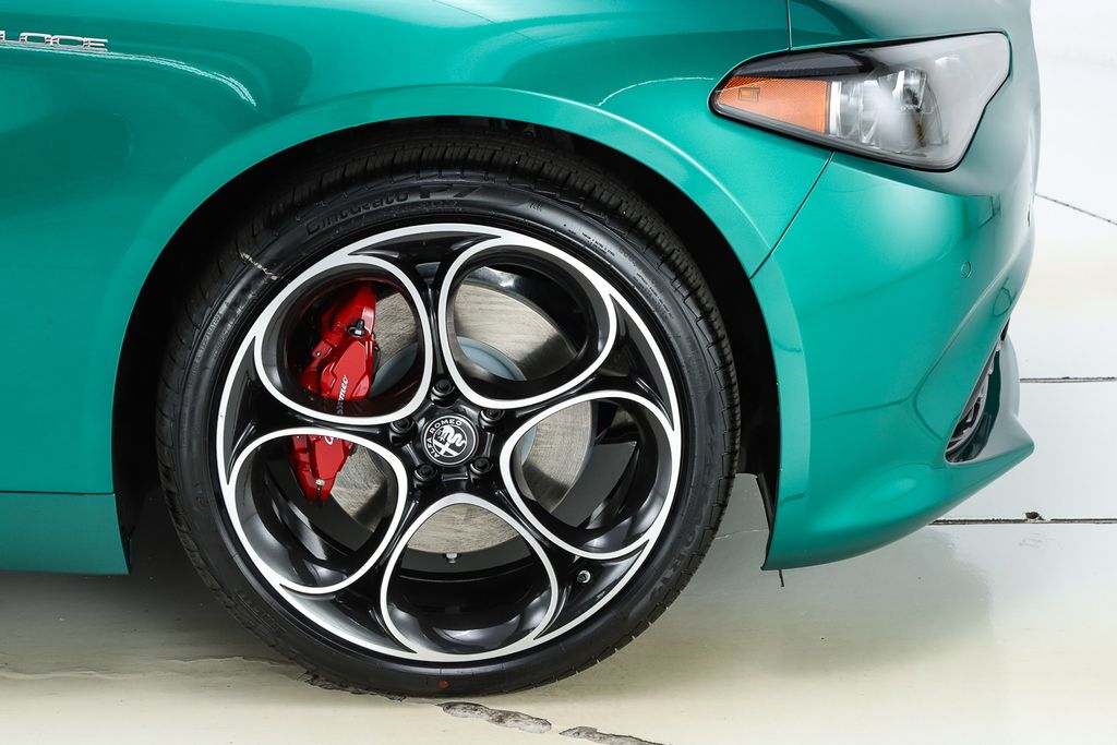 2026 Alfa Romeo Giulia Base - Photo 15