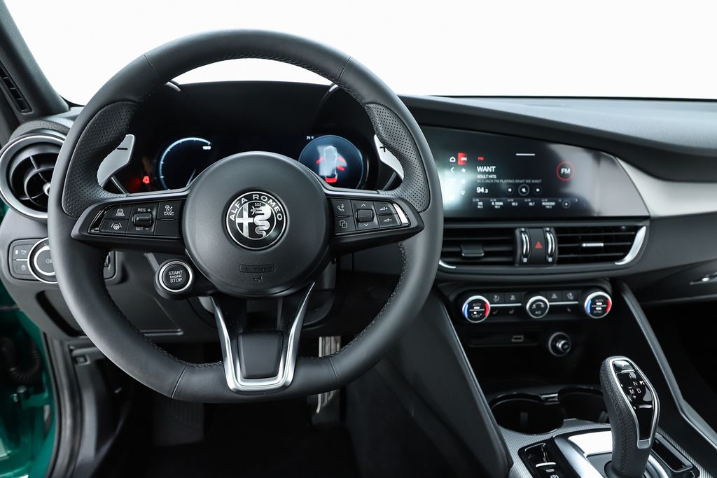 2026 Alfa Romeo Giulia Base - Photo 21
