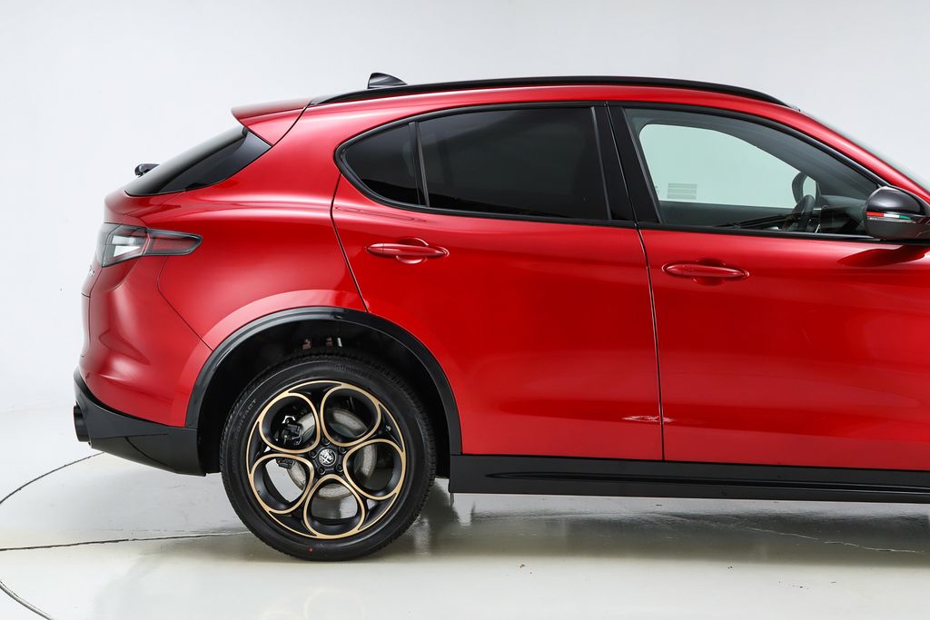 2025 Alfa Romeo Stelvio Intensa - Photo 13