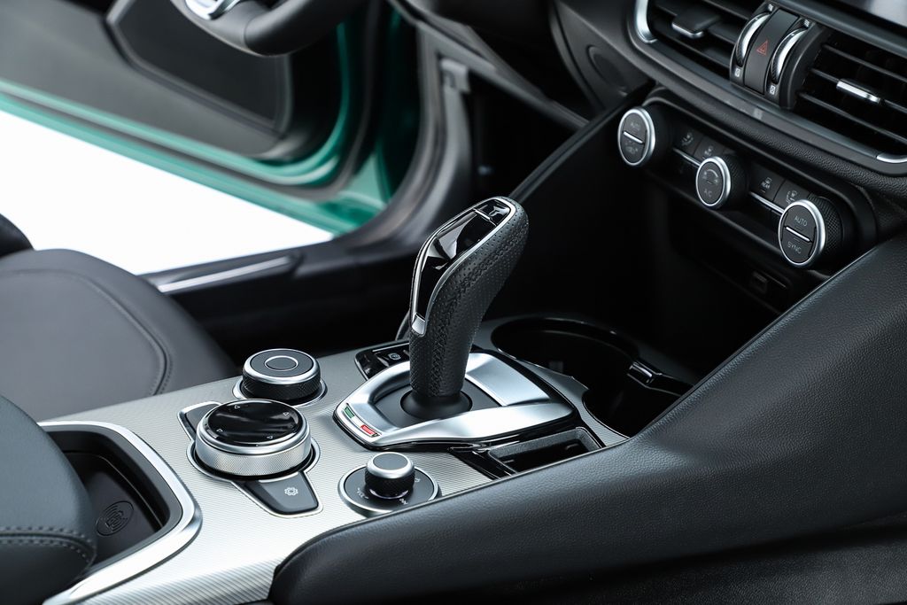 2026 Alfa Romeo Giulia Base - Photo 34