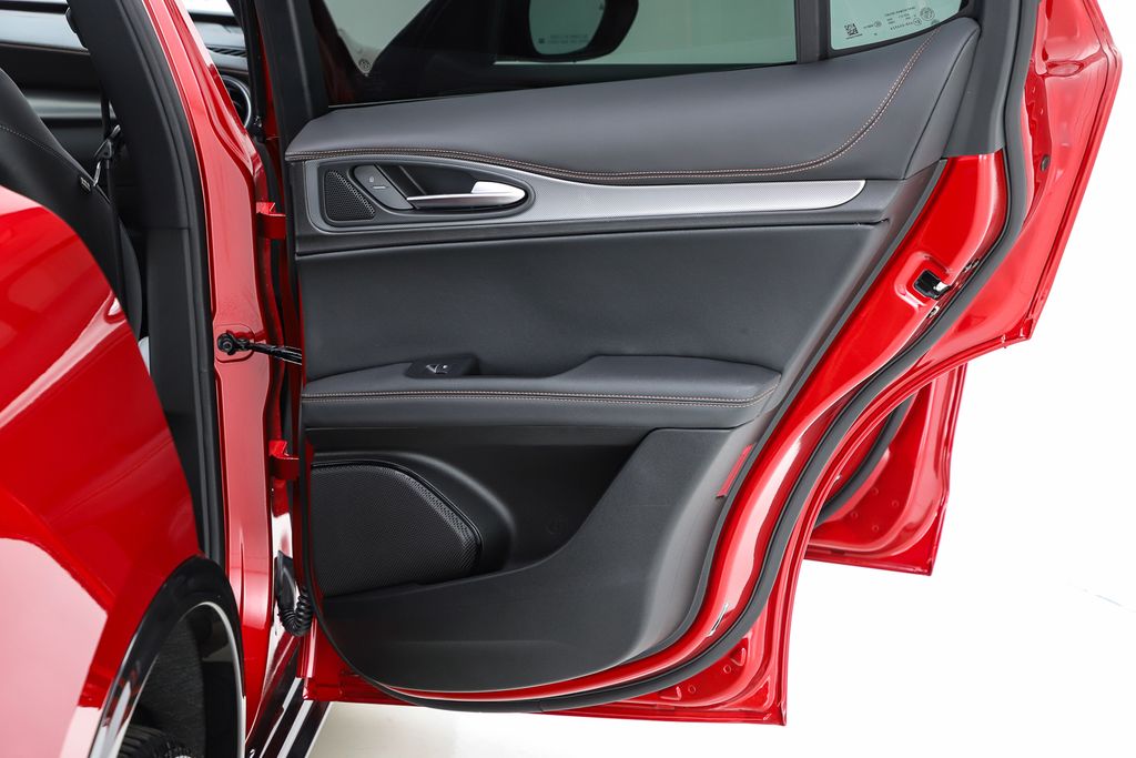 2025 Alfa Romeo Stelvio Intensa - Photo 34